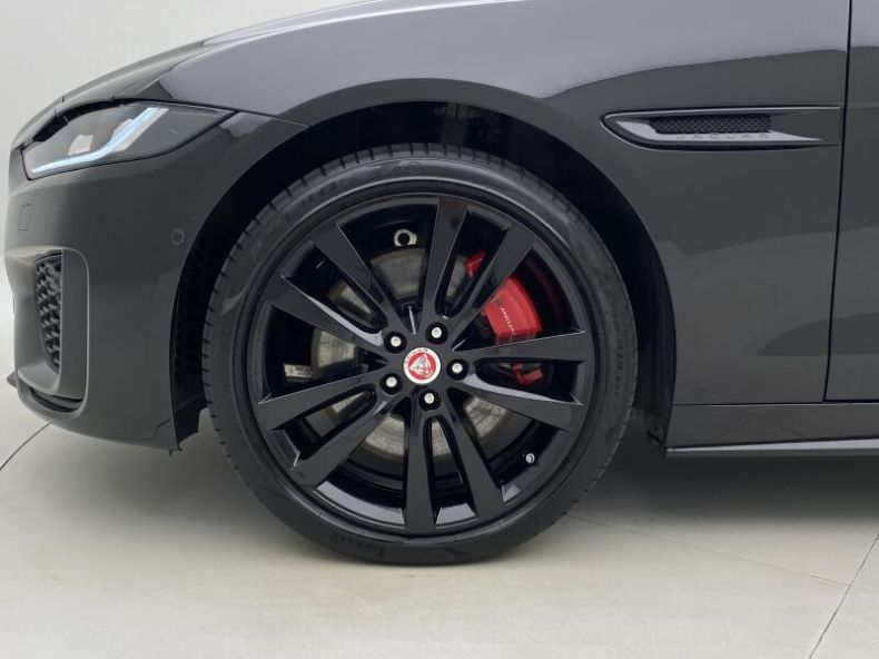 Jaguar XE - hlavní fotka