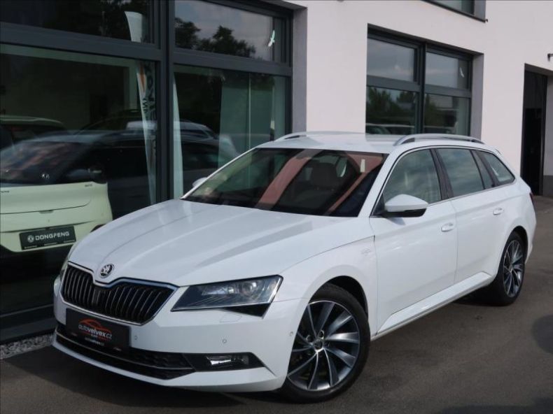 Škoda Superb - hlavní foto