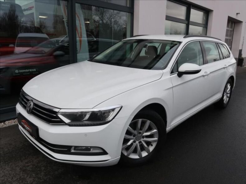 Volkswagen Passat - hlavní fotka inzerátu
