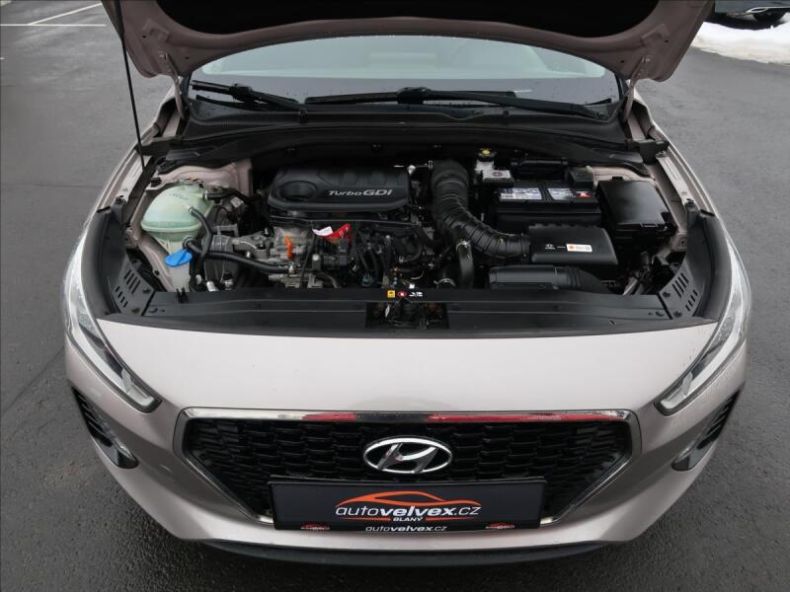 Hyundai i30 - hlavní fotka