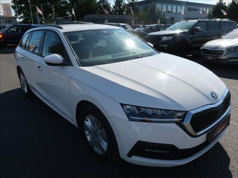Škoda Octavia - hlavní fotka