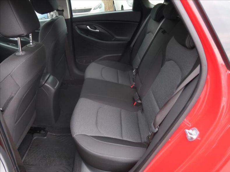 Hyundai i30 - hlavní fotka