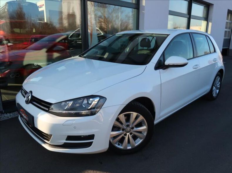 Volkswagen Golf - hlavní foto