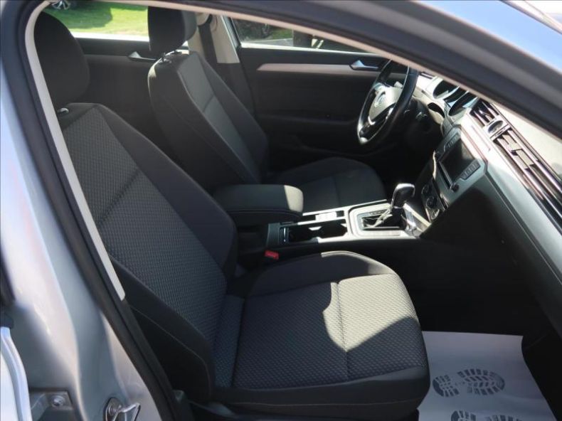 Volkswagen Passat - hlavní fotka