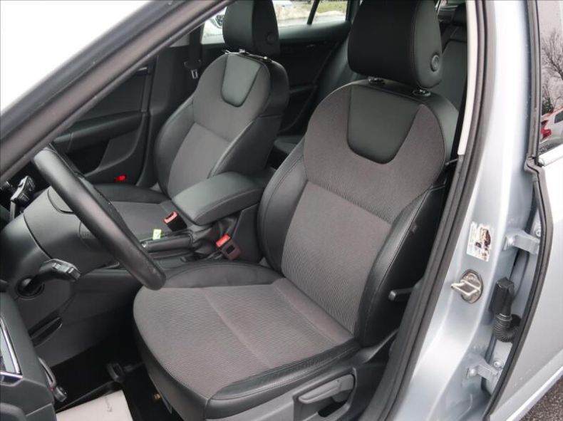 Škoda Octavia - hlavní fotka