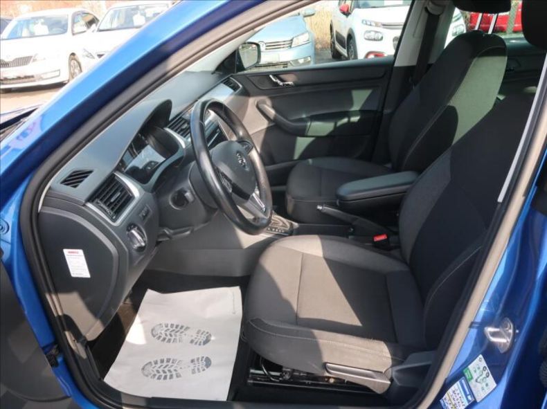 Škoda Rapid - hlavní fotka