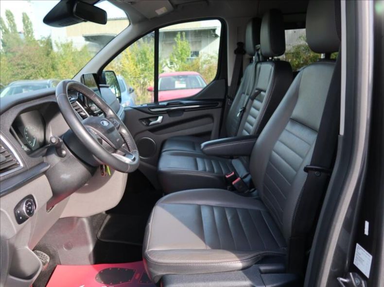 Ford Tourneo - hlavní fotka