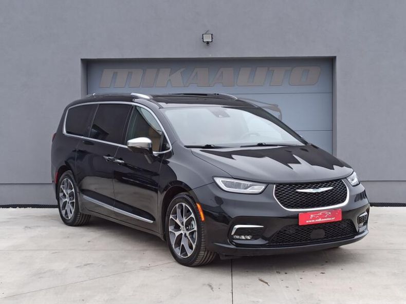 Chrysler Pacifica - hlavní fotka