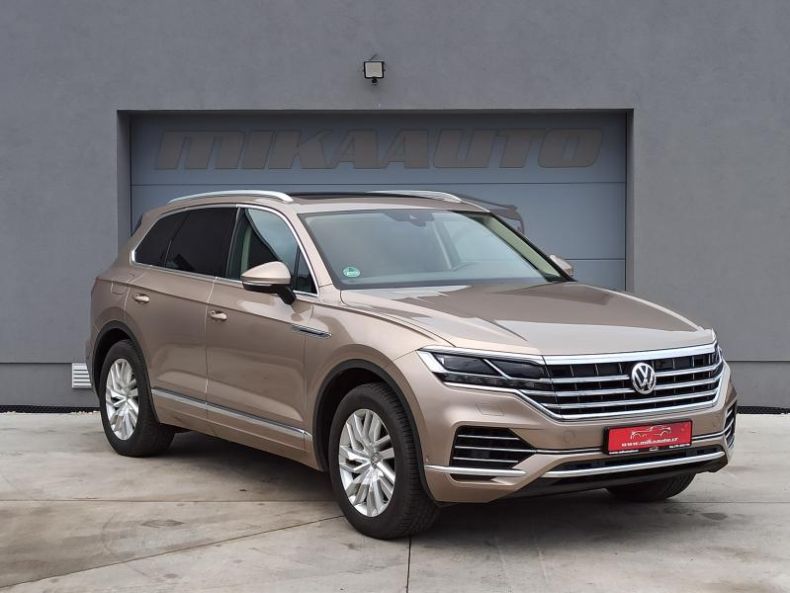 Volkswagen Touareg - hlavní fotka