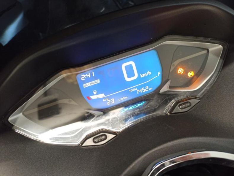 Honda PCX - hlavní fotka