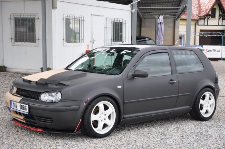 Volkswagen Golf - hlavní fotka inzerátu