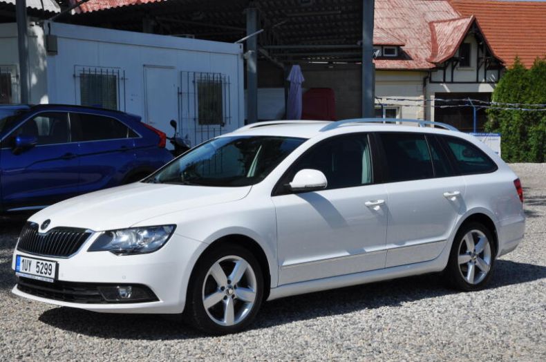 Škoda Superb - hlavní foto