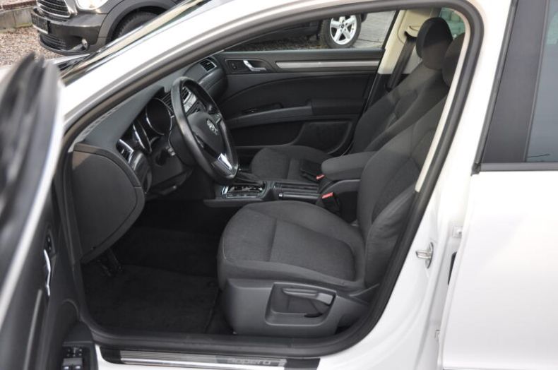 Škoda Superb - hlavní fotka