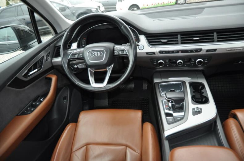 Audi Q7 - hlavní fotka