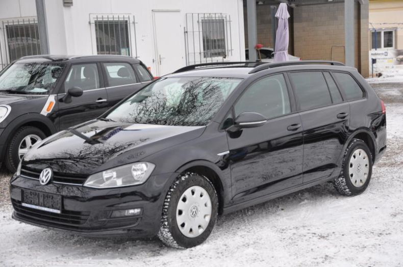 Volkswagen Golf - hlavní foto