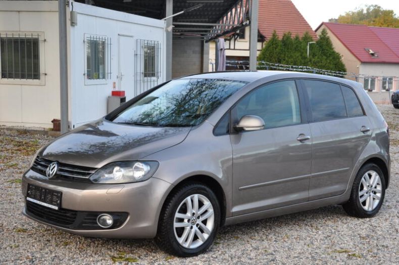 Volkswagen Golf - hlavní foto