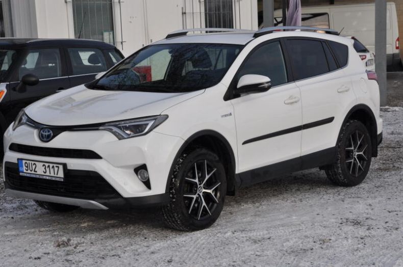 Toyota RAV 4 - hlavní fotka