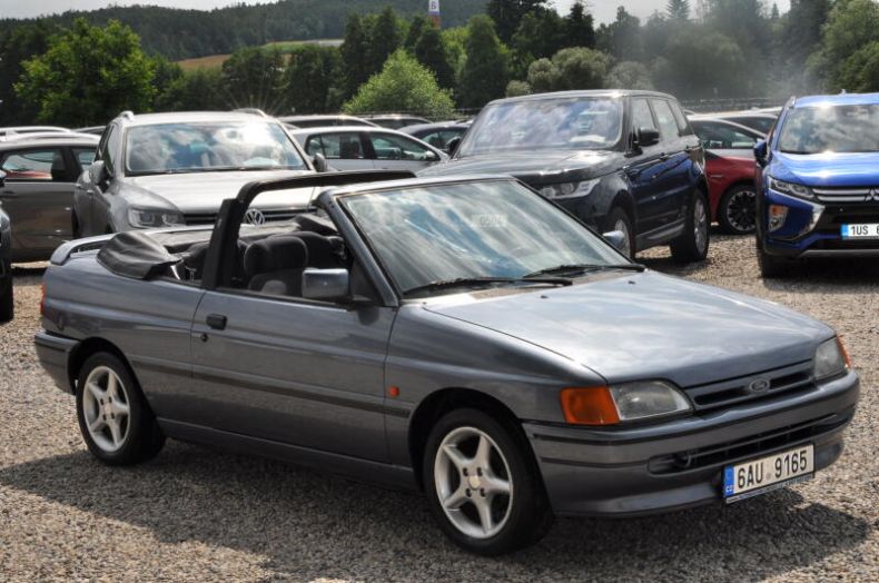 Ford Escort - hlavní fotka