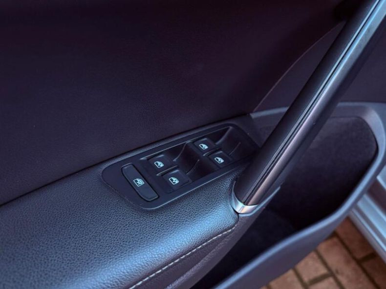 Volkswagen Golf - hlavní fotka