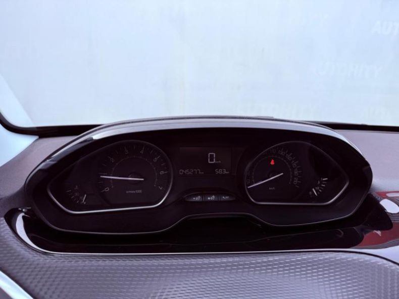 Peugeot 2008 - hlavní fotka