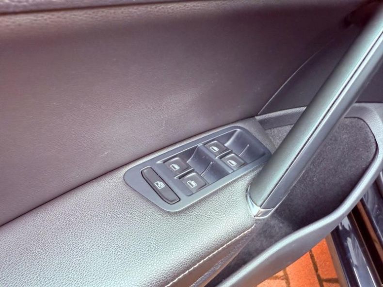 Volkswagen Golf - hlavní fotka