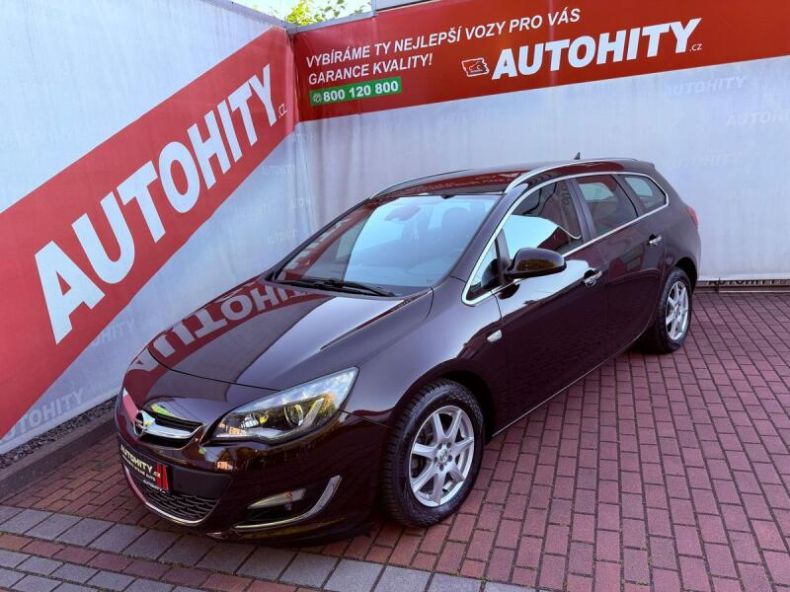 Opel Astra - hlavní foto