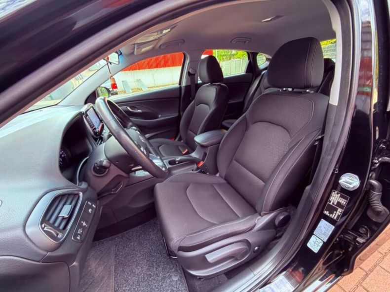 Hyundai i30 - hlavní fotka