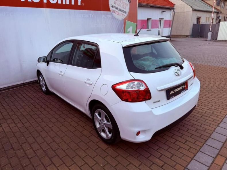 Toyota Auris - hlavní fotka