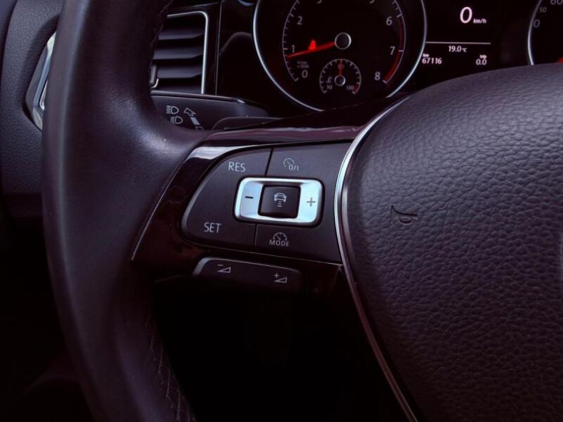 Volkswagen Golf - hlavní fotka