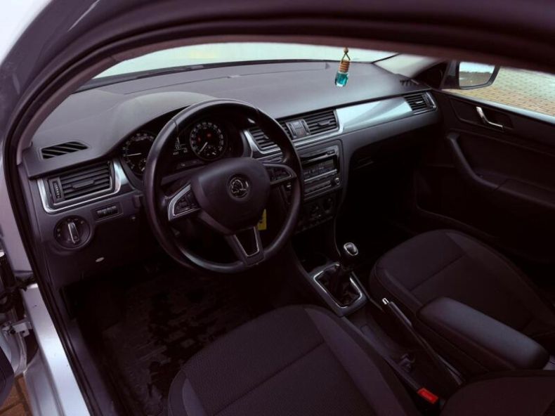 Škoda Rapid - hlavní fotka