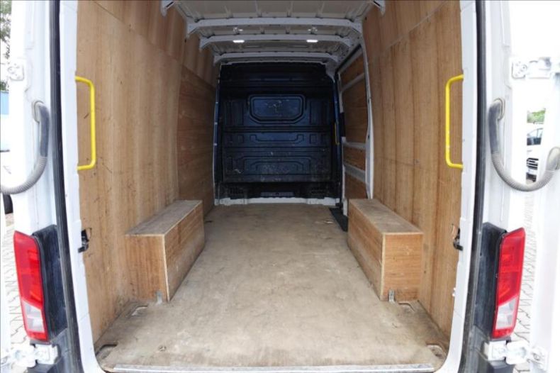 Volkswagen Crafter - hlavní fotka