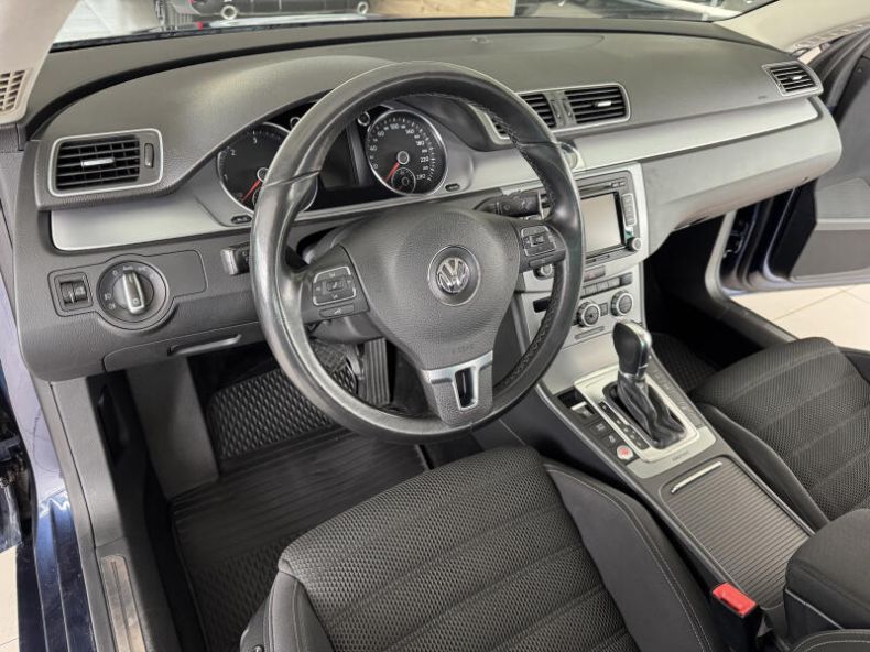Volkswagen Passat - hlavní fotka