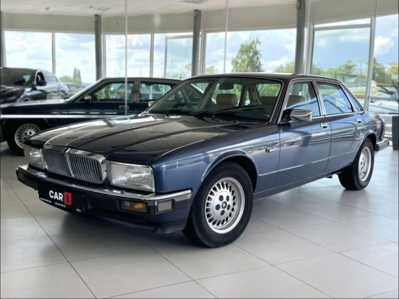 Jaguar XJ - hlavní fotka