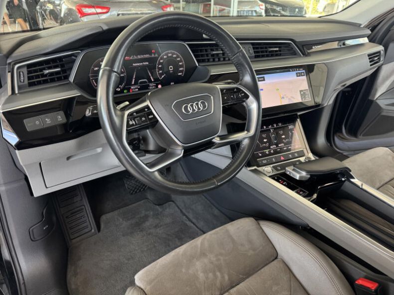 Audi E-tron - hlavní fotka