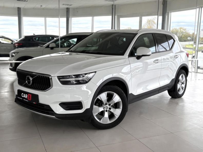 Volvo XC40 - hlavní foto