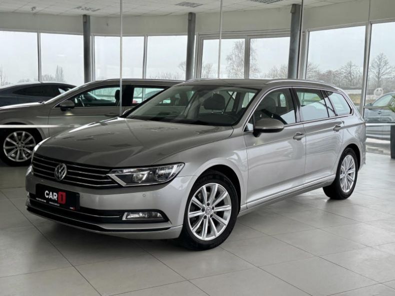 Volkswagen Passat - hlavní foto