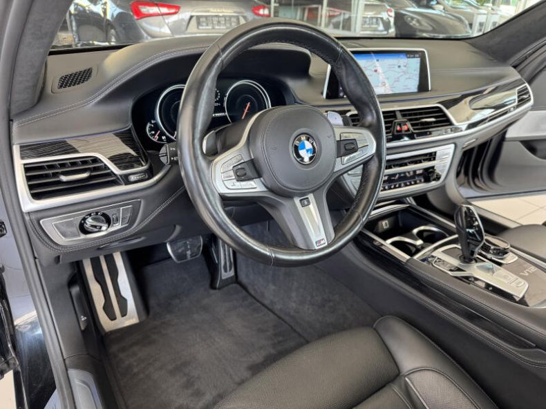 BMW Řada 7 - hlavní fotka