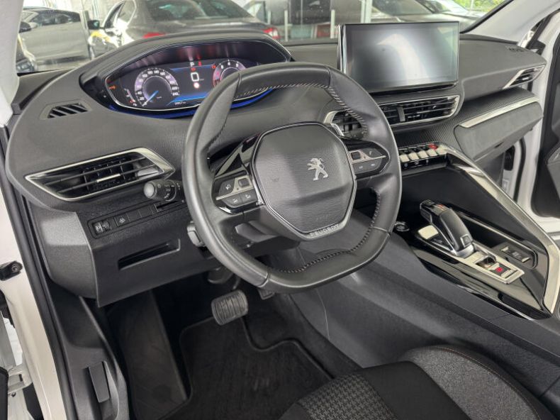 Peugeot 5008 - hlavní fotka