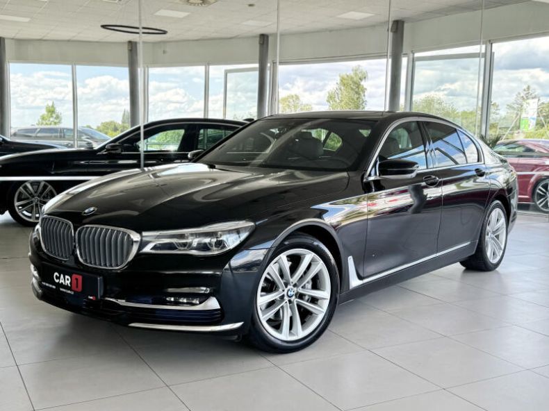 BMW Řada 7 - hlavní foto