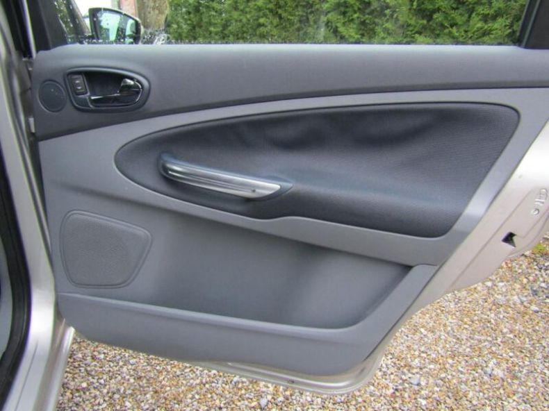 Ford Galaxy - hlavní fotka