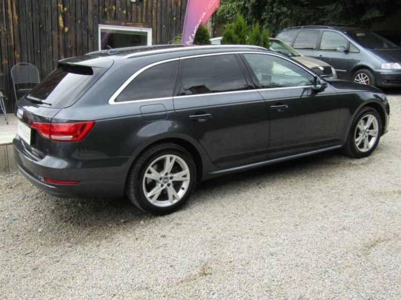 Audi A4 - hlavní fotka