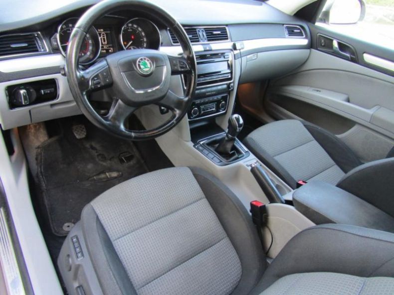 Škoda Superb - hlavní fotka