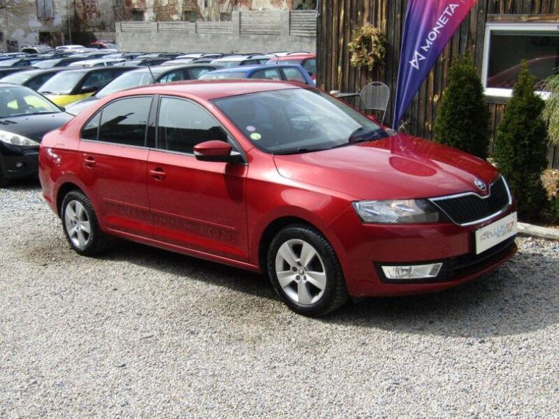 Škoda Rapid - hlavní fotka