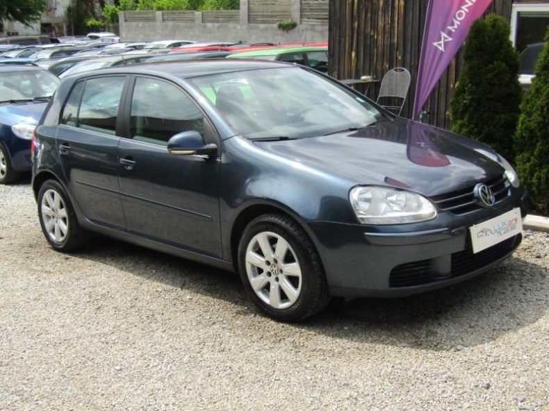 Volkswagen Golf - hlavní fotka
