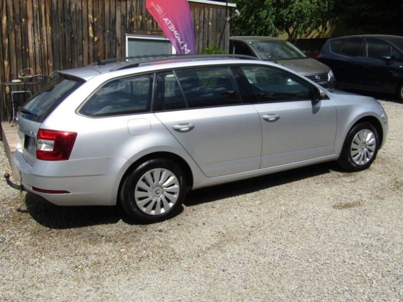 Škoda Octavia - hlavní fotka