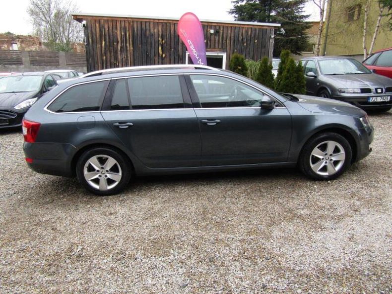 Škoda Octavia - hlavní fotka