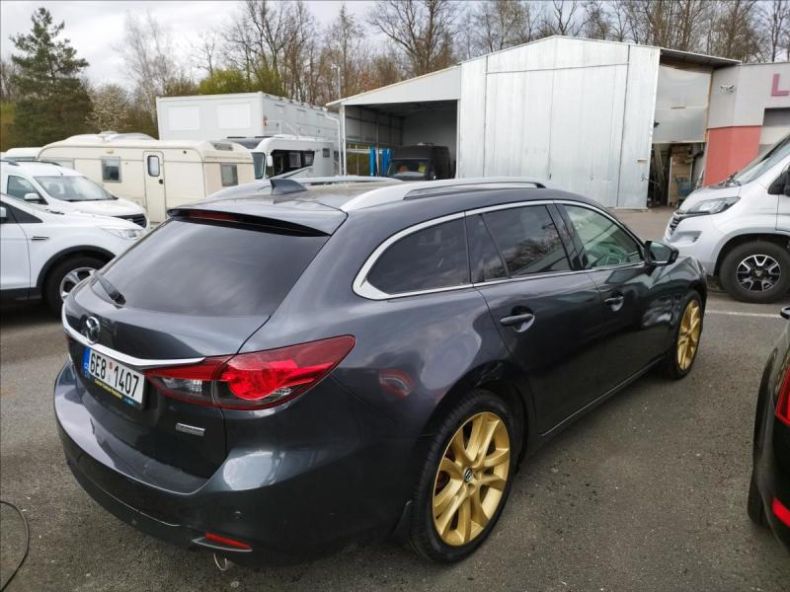 Mazda 6 - hlavní fotka