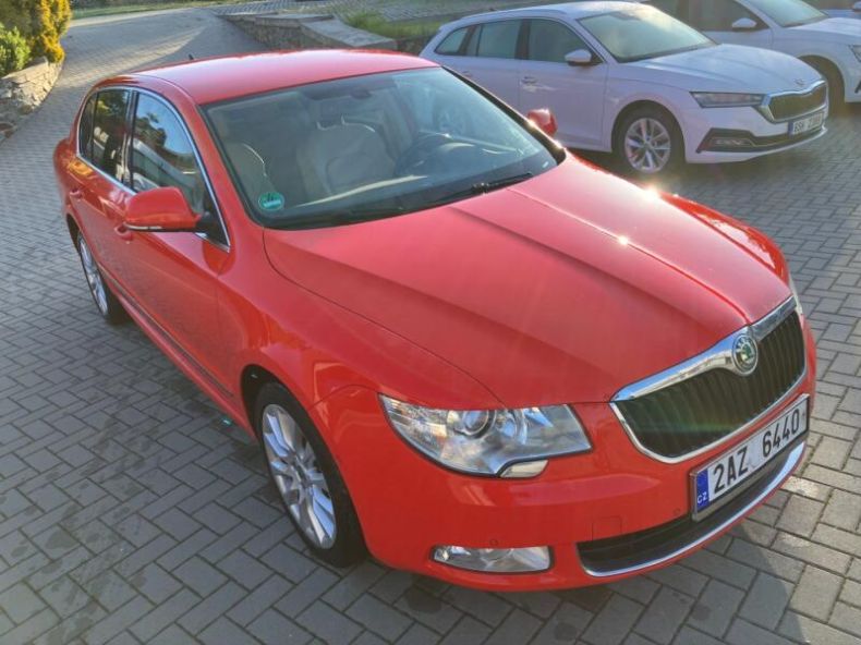Škoda Superb - hlavní foto