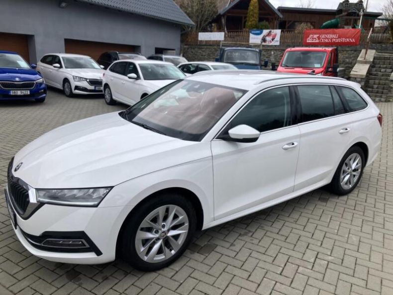 Škoda Octavia - hlavní fotka