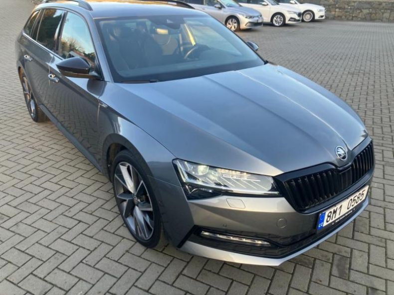 Škoda Superb - hlavní foto